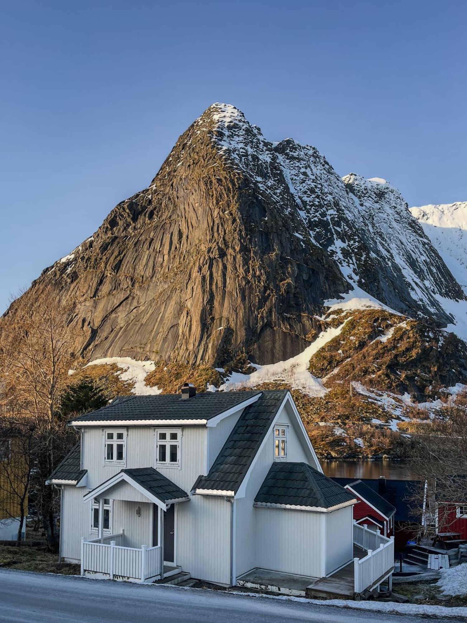 Husly Reine - Your Home With Reinebringen View Exteriér fotografie
